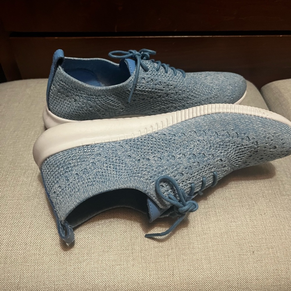 Cole Haan Sneakers. Worn a handful of times. Good shoes.